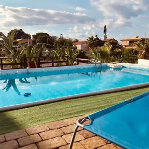 al-meriggio-apartments.sicilyhotelsitaly.net/